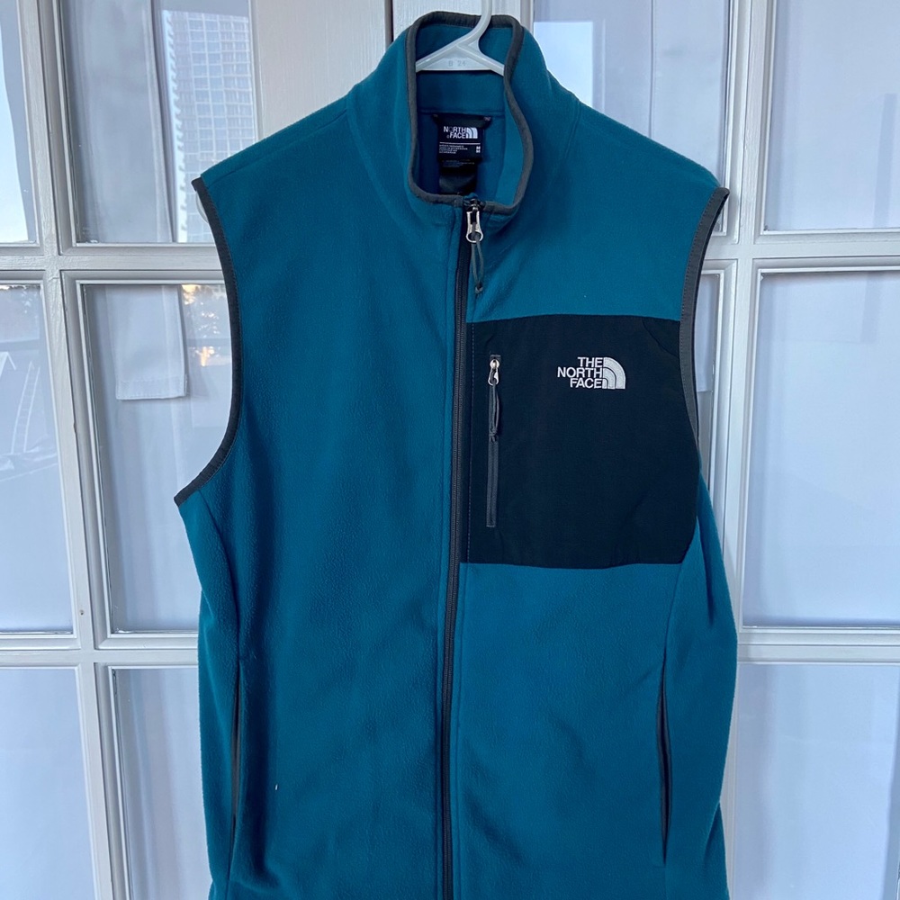 The North Face Men’s Blue Vest (Medium)